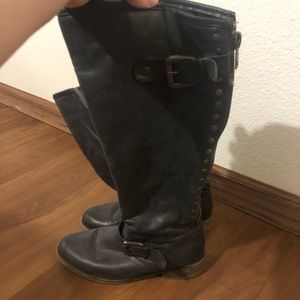 Knee High Grey Boots (Size 8)